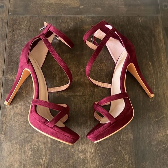 Alegra K Round Toe Strappy Platform Stiletto Heel Sandals - Picture 4 of 14